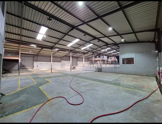 600M² WAREHOUSE TO LET IN WADEVILLE